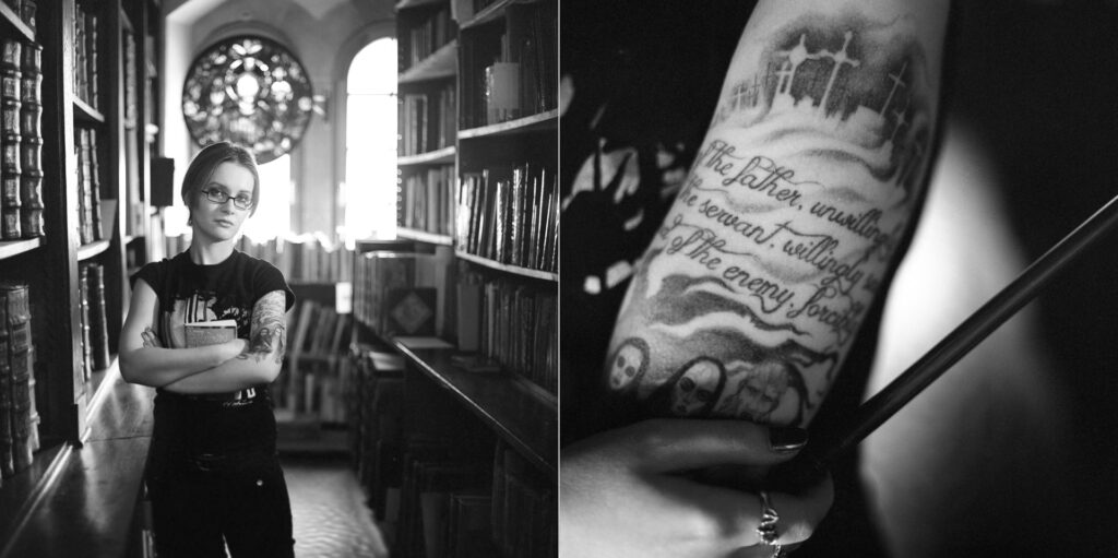 Diptyques argentiques réalisés à la Bibliothèque Humaniste. Rencontre entre fonds précieux et textes tatoués sur le corps des modèles.
