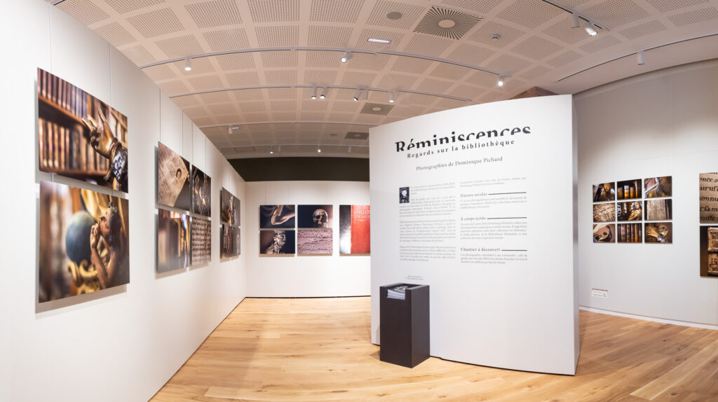 Première exposition temporaire de la Bibliothèque Humaniste rénovée. Trois axes de la résidence, juin 2018.