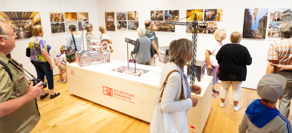 Première exposition temporaire de la Bibliothèque Humaniste rénovée. Trois axes de la résidence, juin 2018.