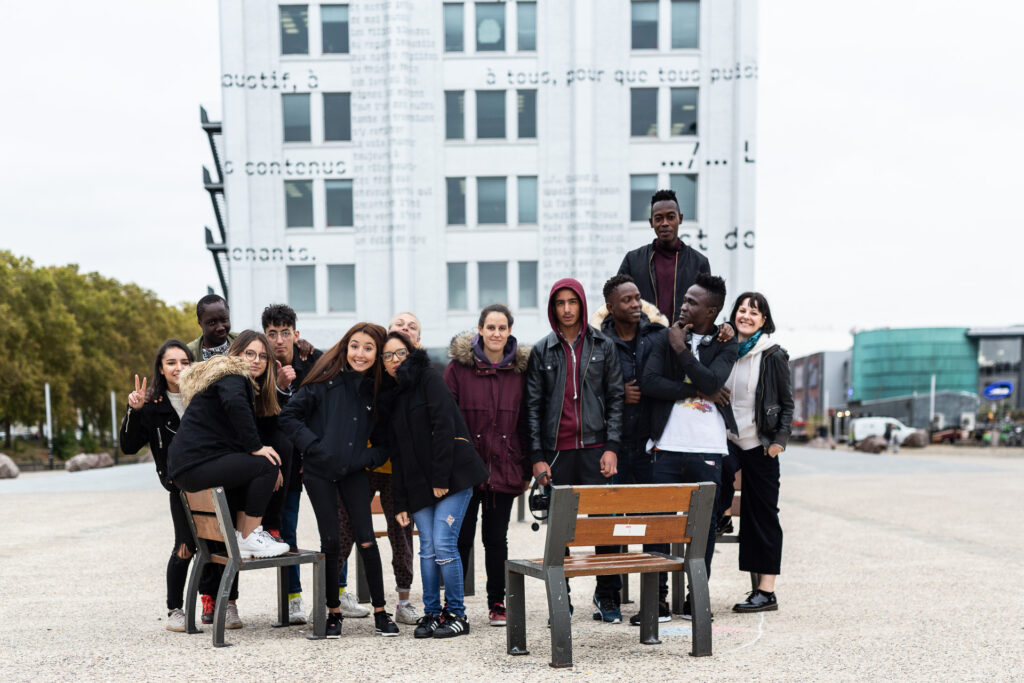 Atelier photo croisant jeunes hébergé·es et adolescent·es de la MDA. En partenariat avec La Chambre, 2018.