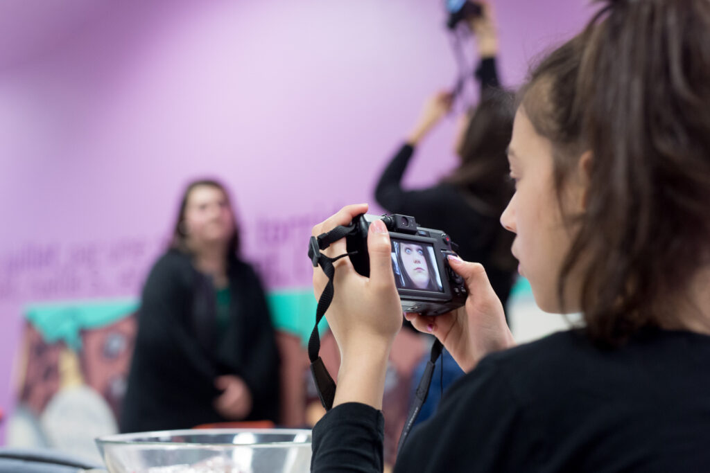 Inventaire photographique des actions et ateliers de la Maison des Adolescents. Début de résidence, 2016-2021.