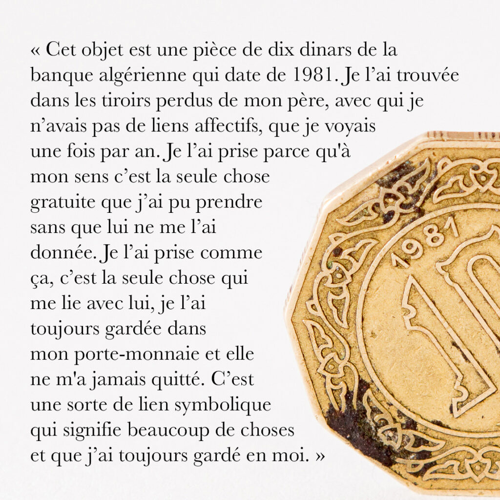 Cinquante portraits d’adolescent·es et de professionnel·les de la MDA avec les objets qui ont marqué leur adolescence.