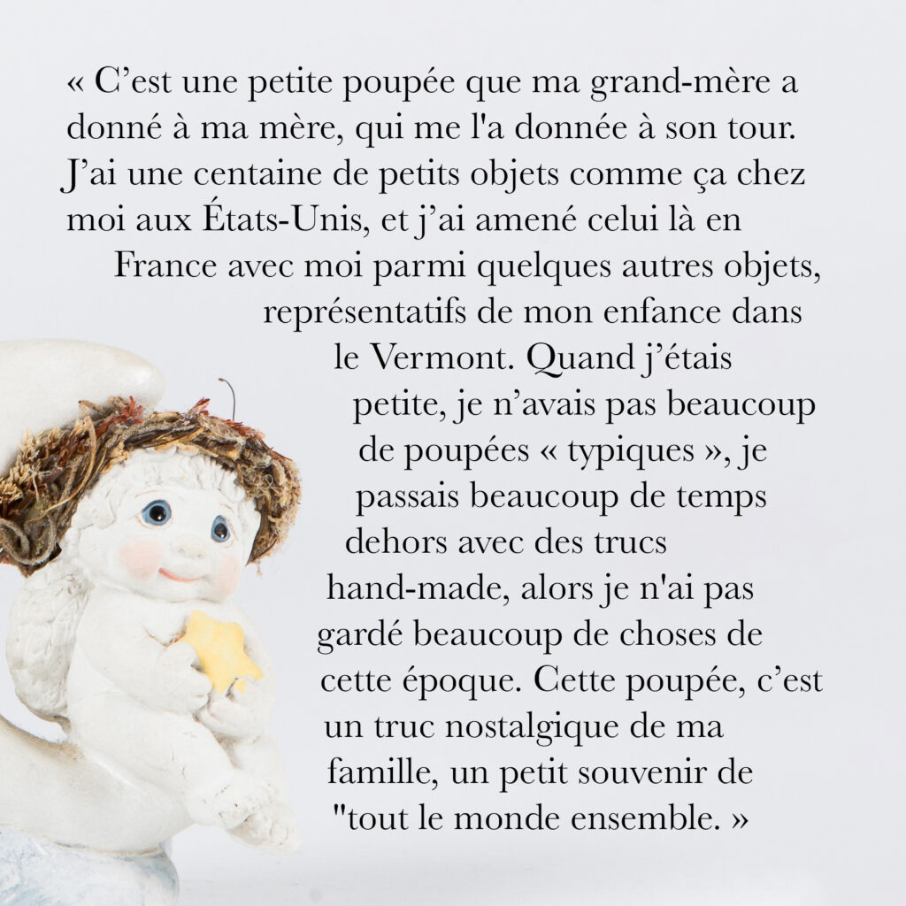 Cinquante portraits d’adolescent·es et de professionnel·les de la MDA avec les objets qui ont marqué leur adolescence.