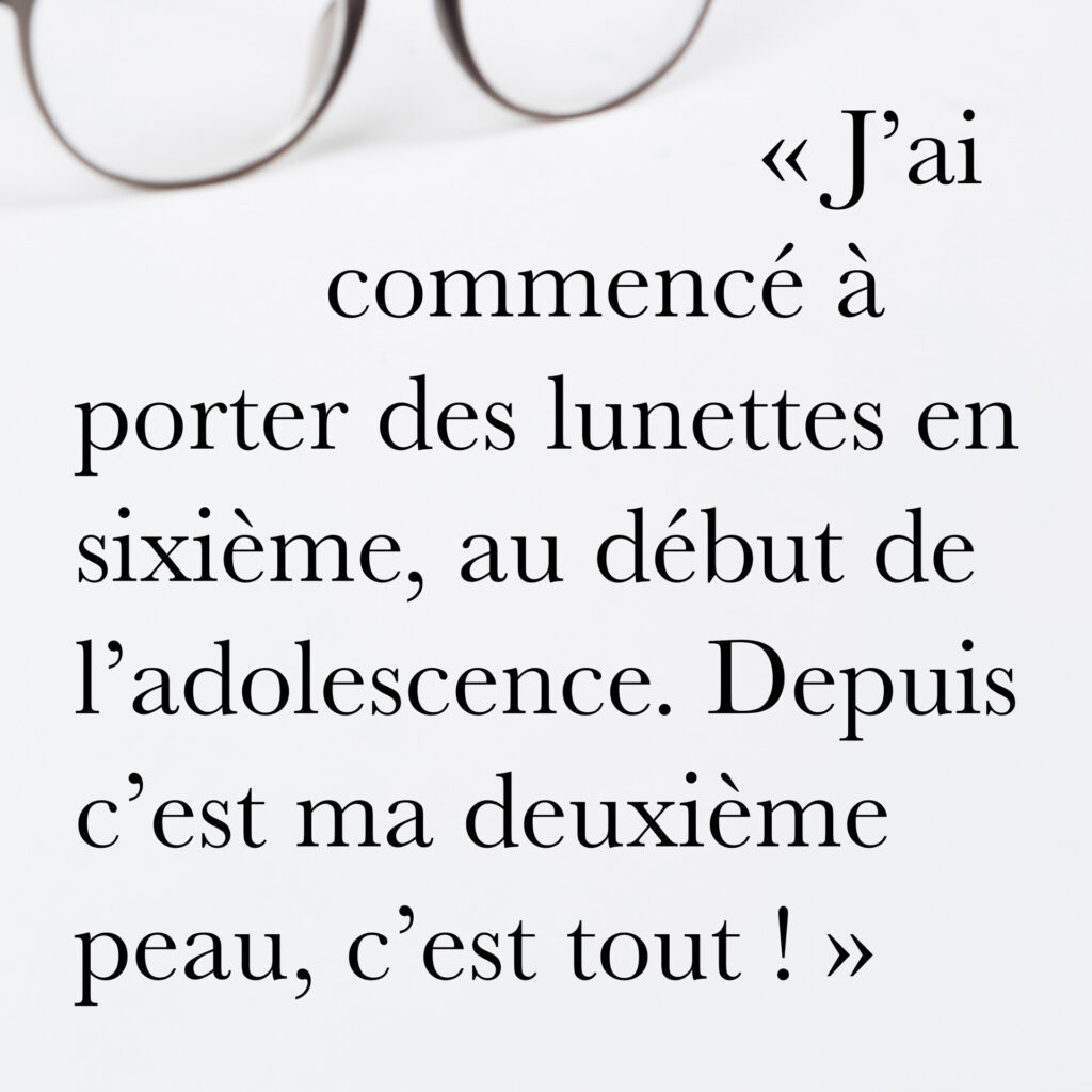 Cinquante portraits d’adolescent·es et de professionnel·les de la MDA avec les objets qui ont marqué leur adolescence.