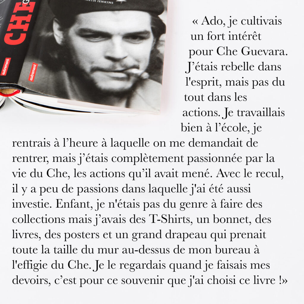 Cinquante portraits d’adolescent·es et de professionnel·les de la MDA avec les objets qui ont marqué leur adolescence.